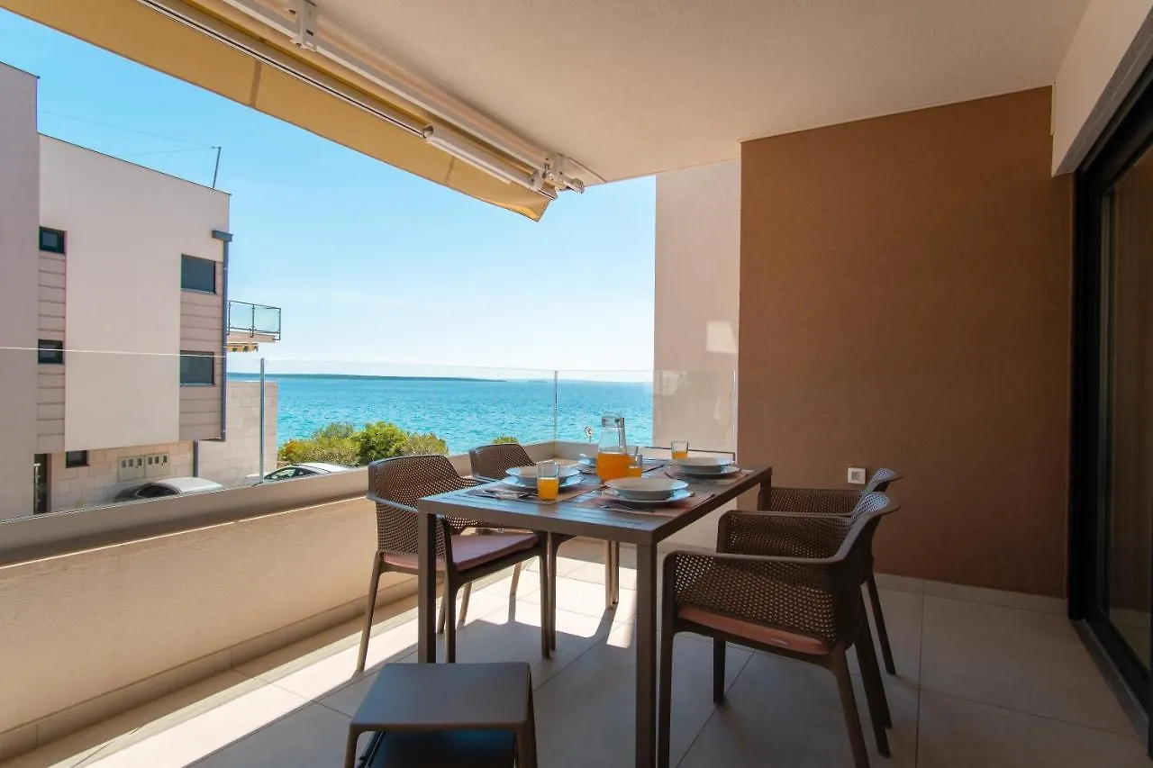 Apartments Mandre I