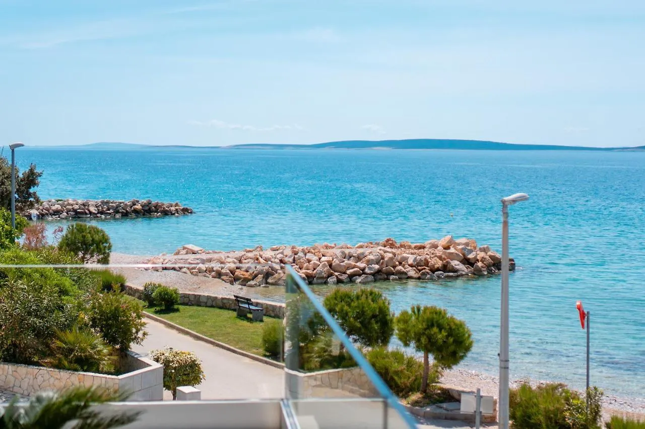 Apartments Mandre I